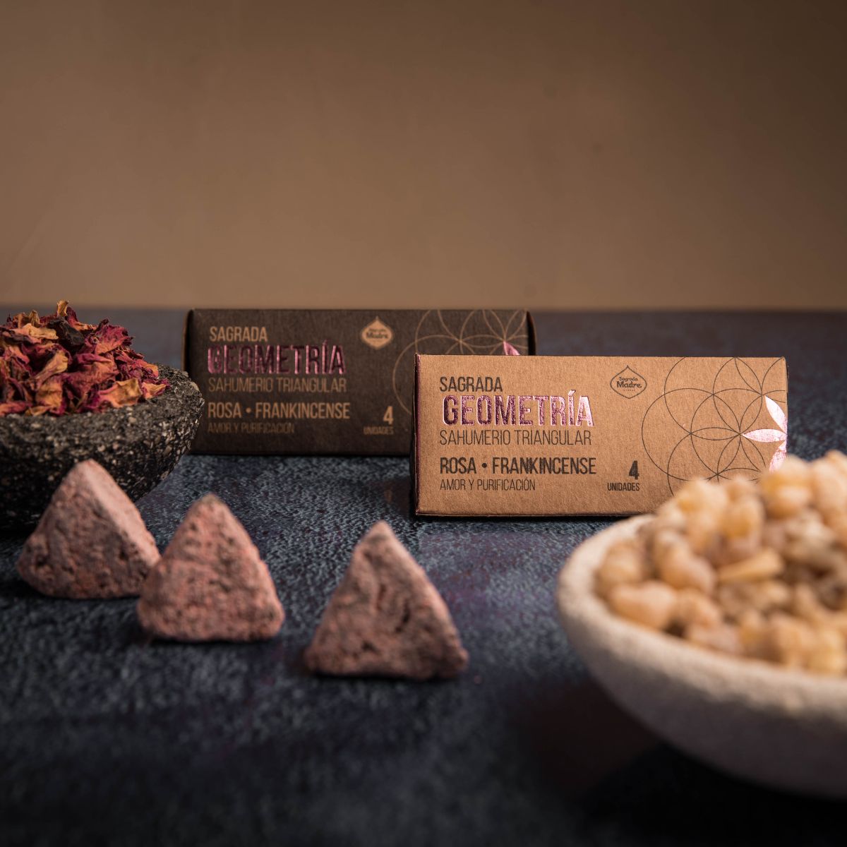 Sahumerio Triangular Rosa y Frankincense