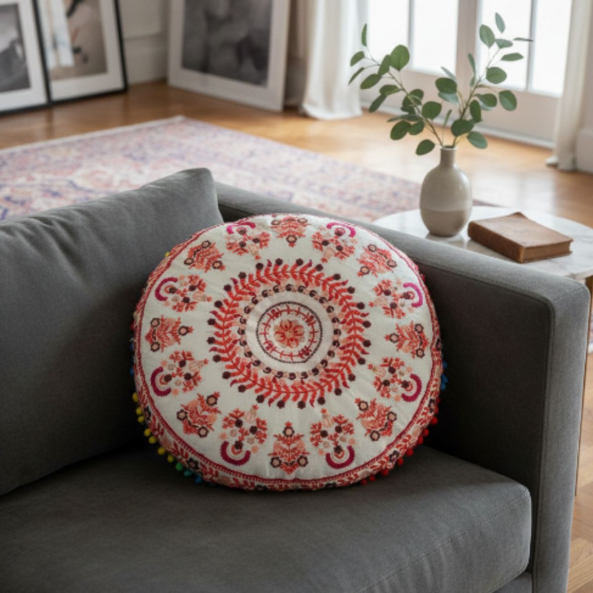 Cojin Rosado Indio Redondo Mediano