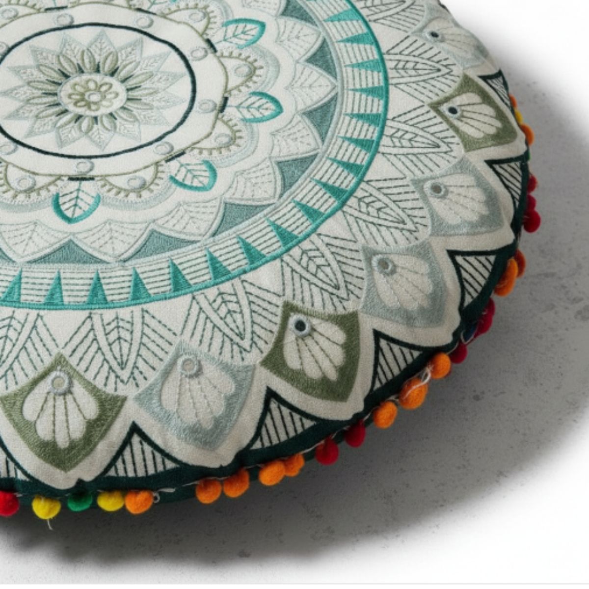 Cojin Verde Indio Redondo Grande