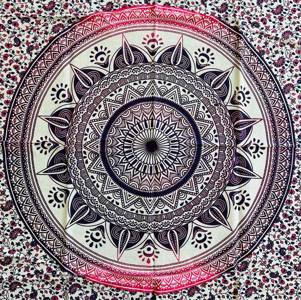 Tapiz Mural Mandala Rosado