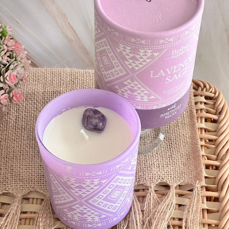 Vela Boho Lavanda Salvia con Piedra Amatista 200g