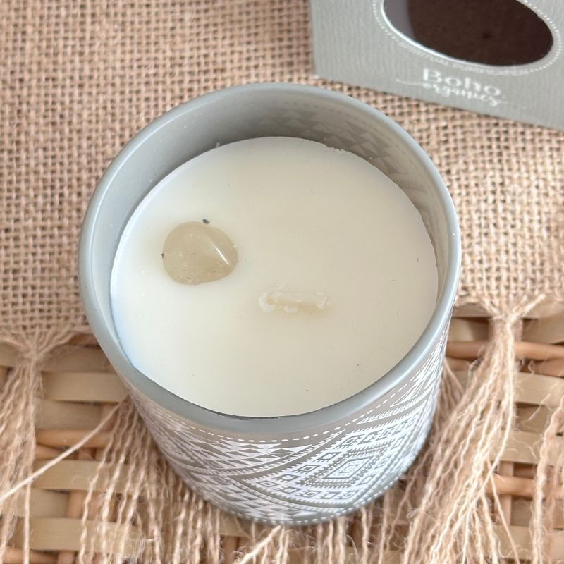 Vela Boho Salvia Blanca con Piedra Cuarzo Cristal 120g